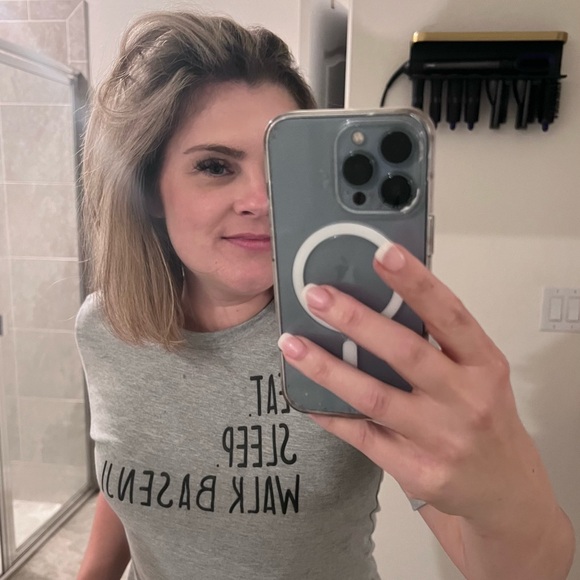 Meet your Posher, Meegan 💗✨ - Picture 7 of 8